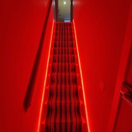 Stylish London Apartment With Terrace & Parking מראה חיצוני תמונה